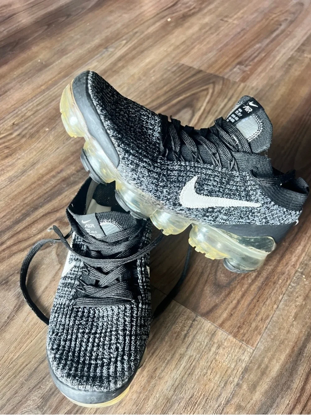 Nike Vapormax Flyknit Oreo Black Gray Running Athletic Shoes Womens 6.5